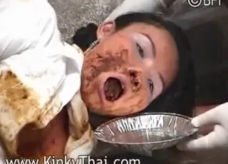 Thai Zoo Sex: Super Gross Shit Tasting Scene